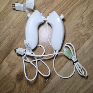 2 Nintendo Wii Nunchuck Controller White OEM Official TESTED Nunchuk Works